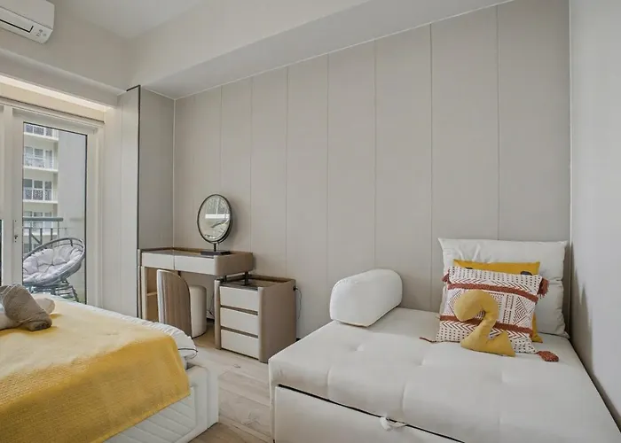 Modern And Spacious 3br Near Solaire & Okada
